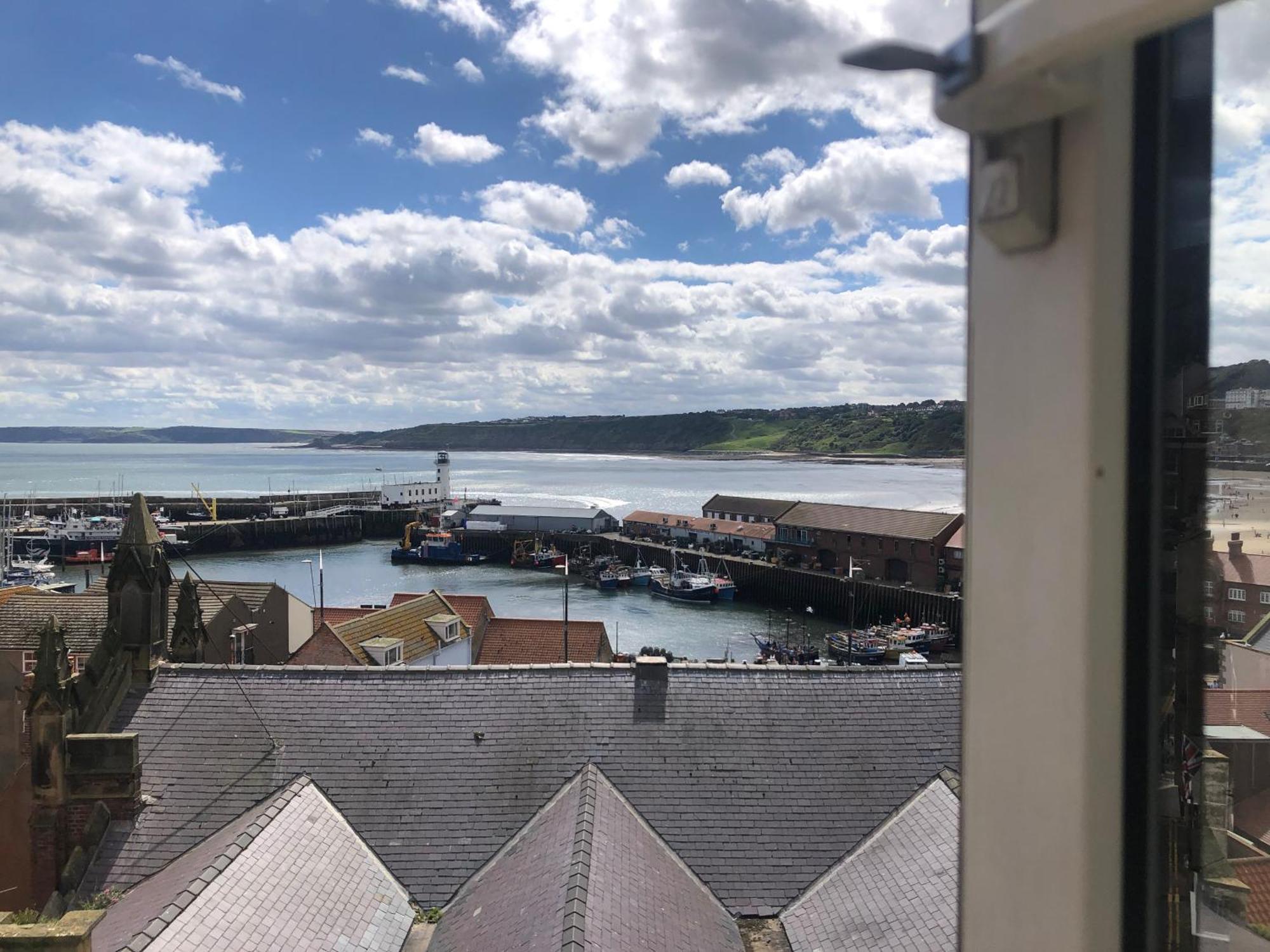 Kitson House - Sea Views, 1 Min Walk To Harbour Holiday home Scarborough