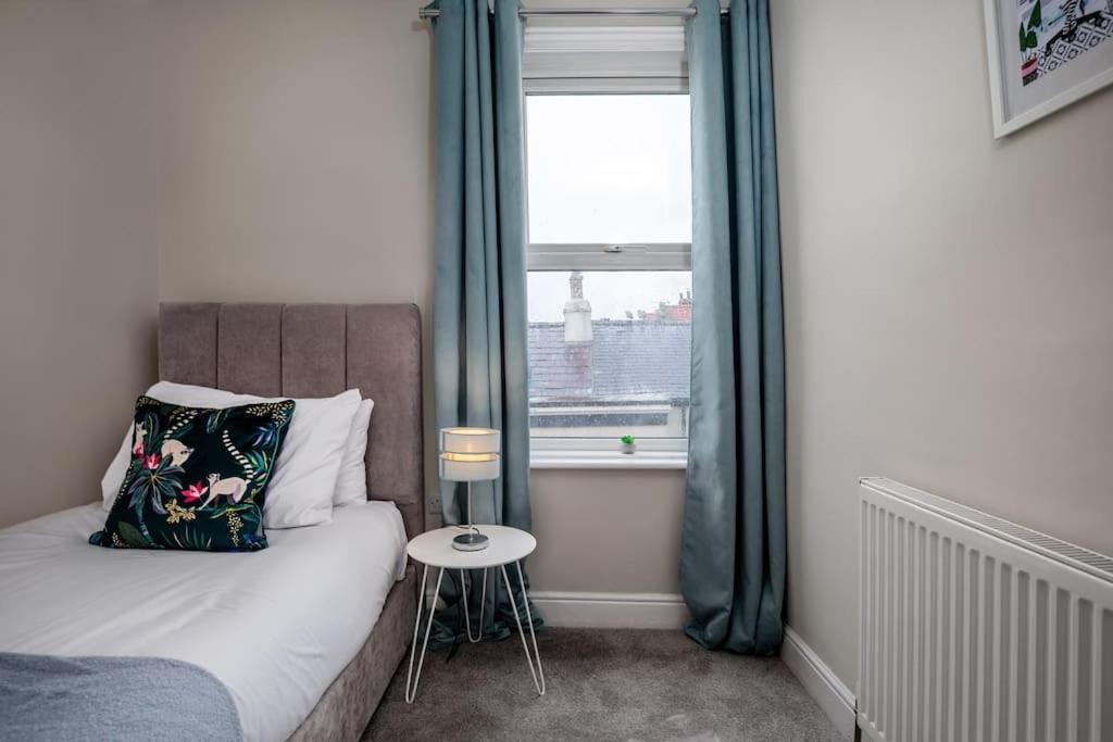 Kitson House - Sea Views, 1 Min Walk To Harbour * Scarborough